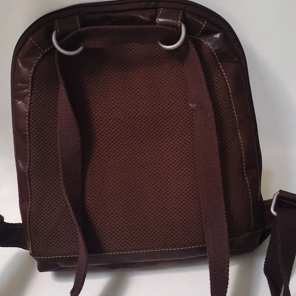 Jack George's Voyagers Convertible Backpack - Picture 3 of 9